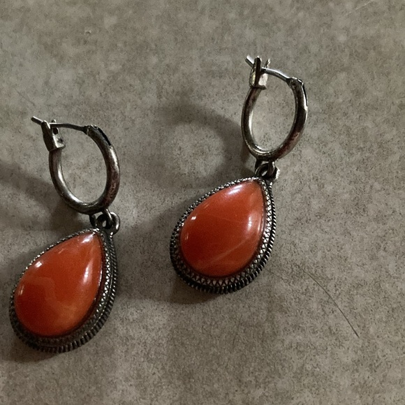Teardrop red/orange stone earrings - Picture 2 of 5